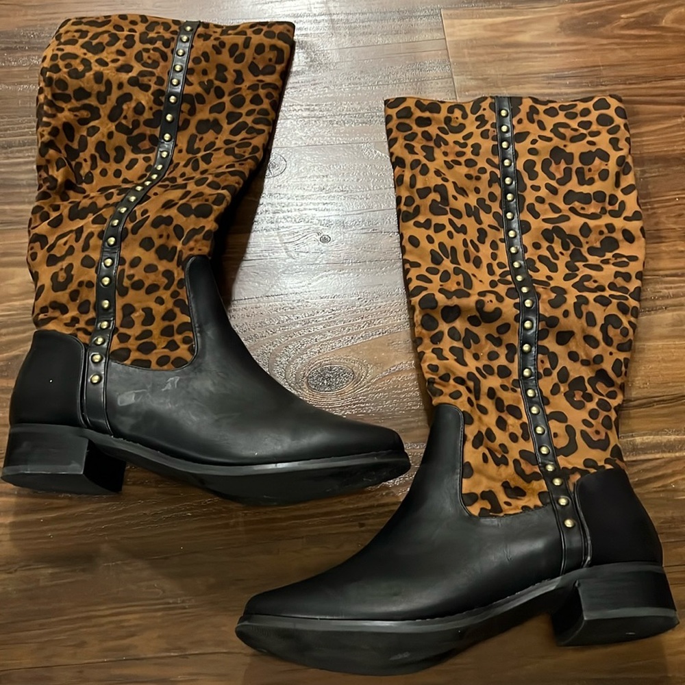 Andiamo Animal Print Boots Size 9.5W